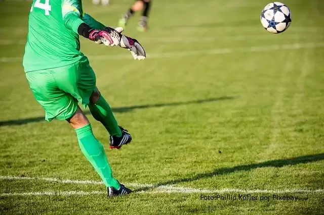 Justiça concede indenização a ex-jogador de futebol por reportagem ofensiva