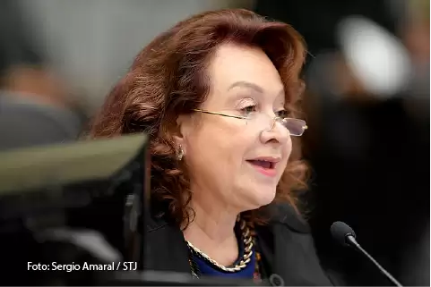Homologada sentença arbitral que condenou empresário do setor de joias a pagar U$ 2 milhões por quebra de contrato